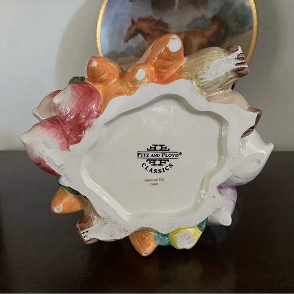 Fitz & Floyd Classics Vegetable Garden Bouquet Pitcher 1.25 Qt. Capacity Cottage
